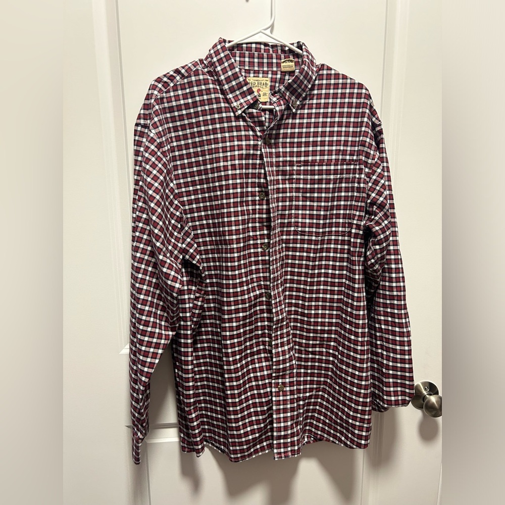 Size XL Men’s RedHead Button Down Shirt
